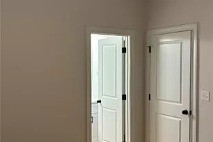 4815 Victoria Ave, Charlotte, NC 28269 - Photo 21