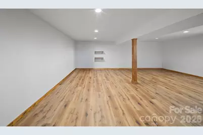 345 Kingswood Drive, Hendersonville, NC 28792 - Photo 21