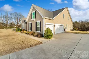 4211 Maggie Springs Way, Clover, SC 29710 - Photo 3