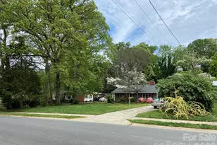 3218 Driftwood Dr, Charlotte, NC 28205 - Photo 1