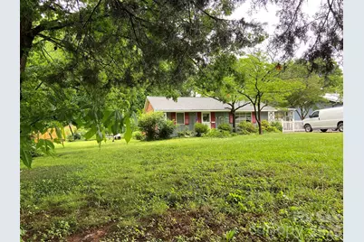 3218 Driftwood Drive, Charlotte, NC 28205 - Photo 3