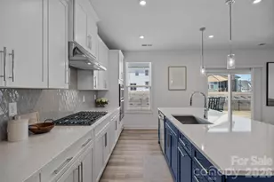 6018 Valehaven Pl, Charlotte, NC 28269 - Photo 11