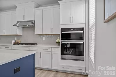 6018 Valehaven Place, Charlotte, NC 28269 - Photo 13