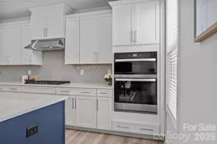 6018 Valehaven Pl, Charlotte, NC 28269 - Photo 13