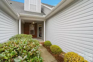 284 Garnet Ct, Fort Mill, SC 29708 - Photo 3