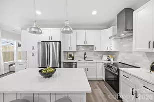 105 N Smallwood Pl, Charlotte, NC 28216 - Photo 9