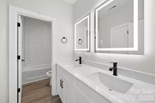 105 N Smallwood Pl, Charlotte, NC 28216 - Photo 19