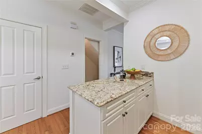 503 E 9th Street, Charlotte, NC 28202 - Photo 11