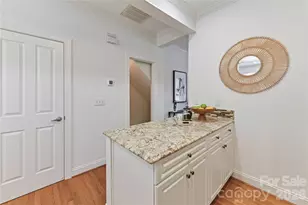 503 E 9th St, Charlotte, NC 28202 - Photo 11