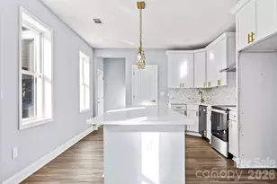 1011 N 14th St, Bessemer City, NC 28016 - Photo 5