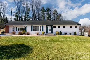 3159 Cheryl Dr, Hendersonville, NC 28792 - Photo 1