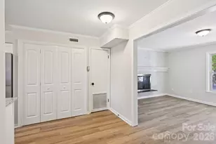 2231 Rexford Rd, Charlotte, NC 28211 - Photo 9