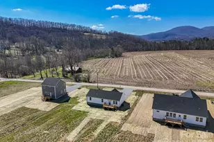 634 Beehive Rd, Hendersonville, NC 28792 - Photo 5