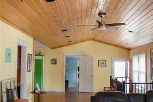 1086 Carters Ridge Rd, Spruce Pine, NC 28777 - Photo 9