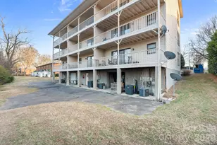 241 16th Ave NE, Hickory, NC 28601 - Photo 7