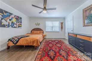 6332 Round Hill Rd, Charlotte, NC 28211 - Photo 11