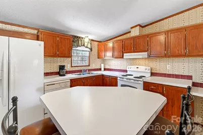 60 Buttercup Lane, Marion, NC 28752 - Photo 9