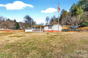 60 Buttercup Ln, Marion, NC 28752 - Photo 3