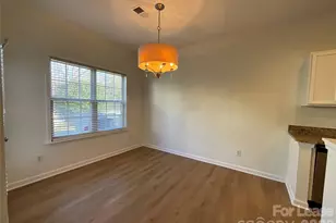 7809 Lennoxshire Ln, Charlotte, NC 28210 - Photo 5