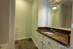 7809 Lennoxshire Ln, Charlotte, NC 28210 - Photo 13