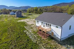 459 Waters Rd, Hendersonville, NC 28792 - Photo 3