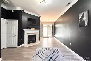 914 Hawthorne Bridge Ct, Charlotte, NC 28204 - Photo 3