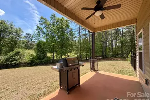 1473 Pleasant School Rd, Gaffney, SC 29341 - Photo 3