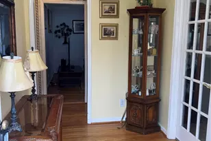 4635 Cloverdale Ave, Charlotte, NC 28212 - Photo 3