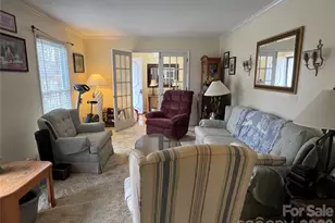 4635 Cloverdale Ave, Charlotte, NC 28212 - Photo 5