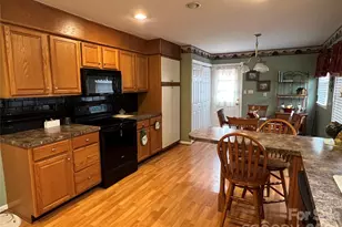 4635 Cloverdale Ave, Charlotte, NC 28212 - Photo 9