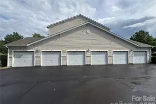 10676 Hill Point Ct, Charlotte, NC 28262 - Photo 23