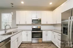 2611 Caroline St, Statesville, NC 28625 - Photo 7