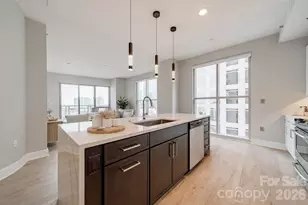 333 W Trade St, Charlotte, NC 28202 - Photo 3