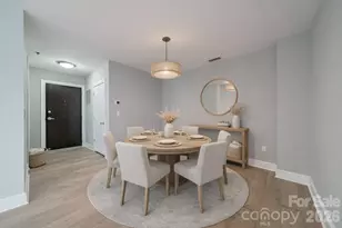 333 W Trade St, Charlotte, NC 28202 - Photo 5