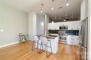 333 W Trade Street W, Charlotte, NC 28202 - Photo 5