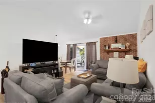 2911 Iron Gate Ln, Charlotte, NC 28212 - Photo 7