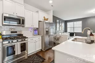 284 Ascot Run Wy, Fort Mill, SC 29715 - Photo 5