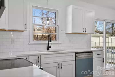 339 S Eastway Drive, Troutman, NC 28166 - Photo 9