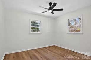 339 S Eastway Dr, Troutman, NC 28166 - Photo 13