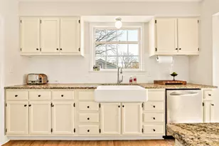 25 Chiles Ave, Asheville, NC 28803 - Photo 17