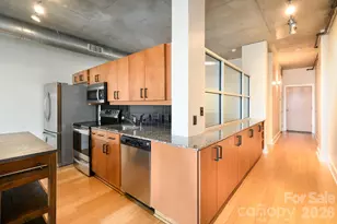 505 E 6th St, Charlotte, NC 28202 - Photo 5