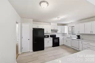 6530 Thamesmead Ln, Mint Hill, NC 28227 - Photo 3