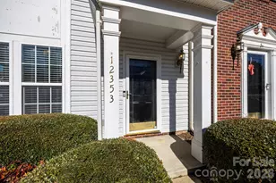 12353 Jessica Pl, Charlotte, NC 28269 - Photo 3