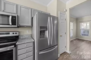 12353 Jessica Pl, Charlotte, NC 28269 - Photo 9