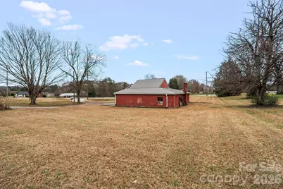 1001 W Clemmonsville Road, Winston Salem, NC 27127 - Photo 31