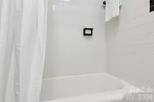 1000 Hickory Nut St, Charlotte, NC 28205 - Photo 23