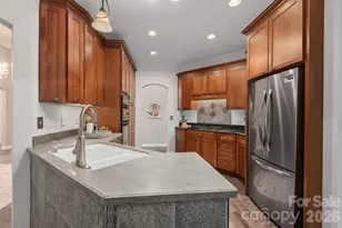 86 Oak Hollow Dr, Asheville, NC 28805 - Photo 9