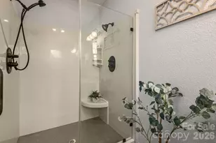 86 Oak Hollow Dr, Asheville, NC 28805 - Photo 21