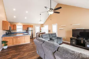 2151 Dean Ln, Lincolnton, NC 28092 - Photo 9