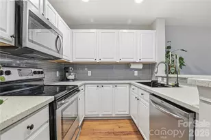 718 W Trade St, Charlotte, NC 28202 - Photo 7